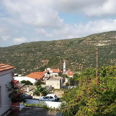 K N A Traditional Holiday home