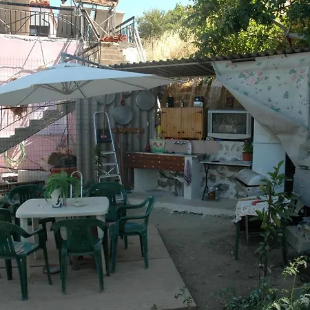 K N A Traditional Holiday home