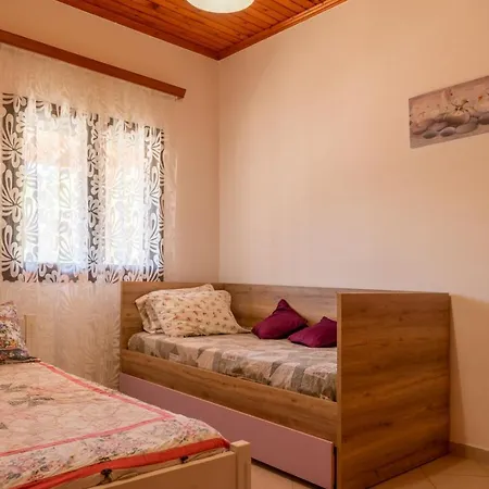 Holiday home K N A Traditional Topolia