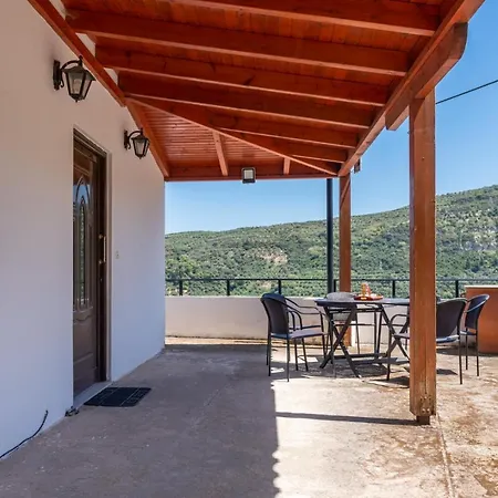 Holiday home K N A Traditional Topolia
